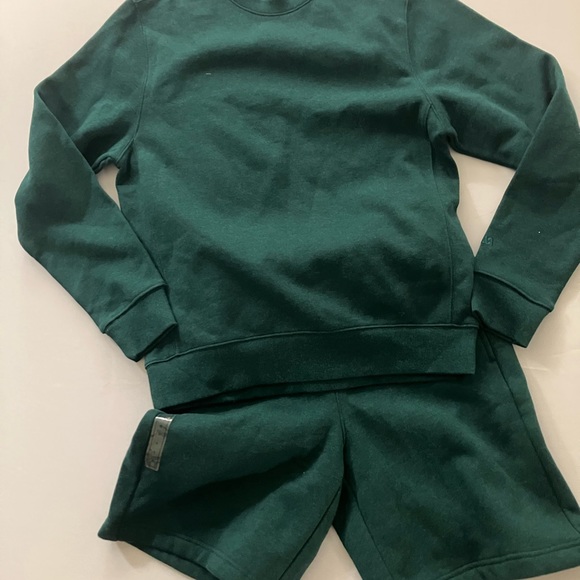Vrst green fleece pullover sweater and shorts set size small - Picture 5 of 12